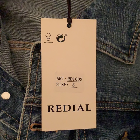 Redial s Jean jacket w pearls - Picture 2 of 8